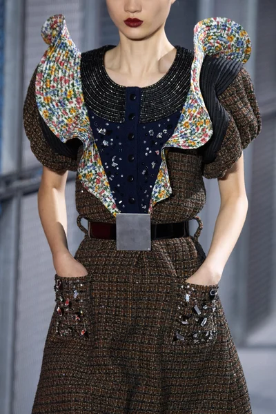 Look 36